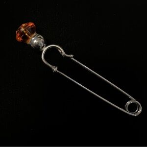 Large Silver Tone Kilt Pin Thistle Shaped Stone Scottish Mens Kilt Accessory